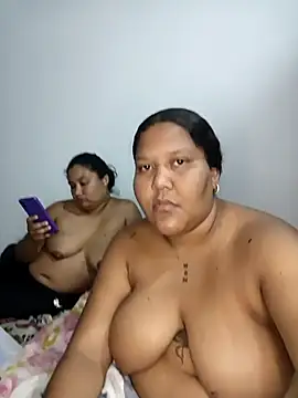 VaneandRossy online show from May 2026 12:45:01 PM