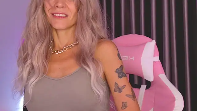 betty xoxoo online show from June 2026 08:27:02 AM