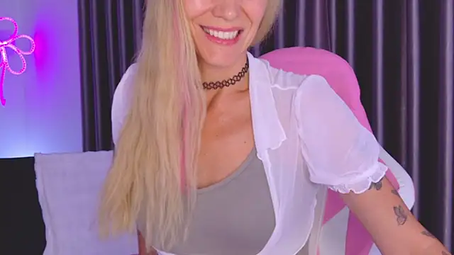 betty xoxoo online show from June 2026 09:37:01 AM