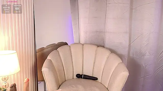 Mia mystic  online show from March 2026 12:11:01 PM