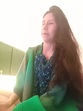 Snapshot of MoonLipsON- chatting on June 2026 04:06:01 AM MoonLipsON- online show from June 2026 04:06:01 AM