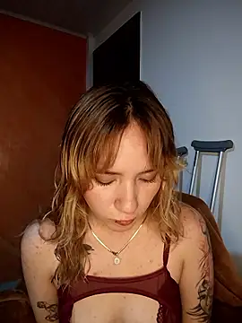 Snapshot of Dollvexia_ chatting on January 2026 10:15:01 PM Dollvexia online show from January 2026 10:15:01 PM