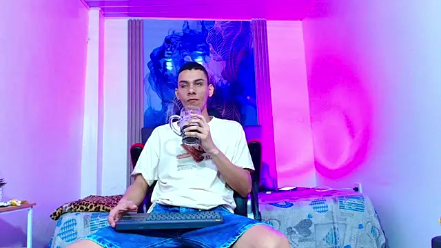 Valentina and sneider  online show from May 2026 10:59:01 PM