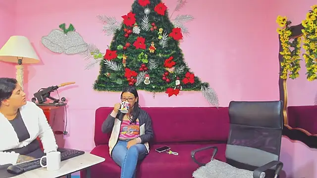 LesbianCouple02 online show from December 2025 12:31:02 PM