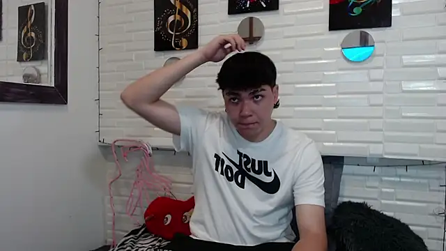 Snapshot of Dylan_fooxx chatting on December 2025 07:52:01 PM Dylan fooxx online show from December 2025 07:52:01 PM