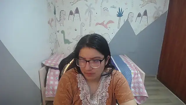 eva smit t online show from December 2025 02:40:01 AM