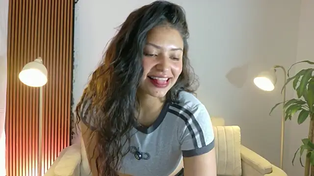 victoria   moon online show from May 2026 01:49:02 PM