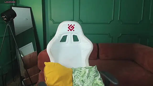 Tina Tayllor  online show from February 2026 12:55:01 PM