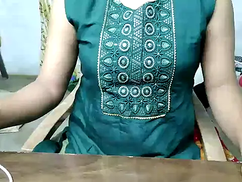 Snapshot of ishiii-69 chatting on December 2025 05:30:01 PM ishiii-69 online show from December 2025 05:30:01 PM