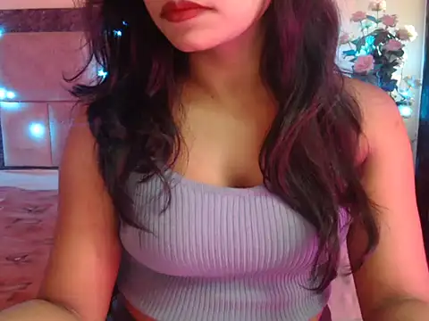 Snapshot of Lola_Bebe chatting on April 2026 04:45:01 AM Lola Bebe online show from April 2026 04:45:01 AM