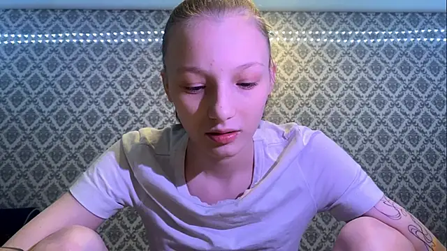 Snapshot of Cleonoth2o chatting on December 2025 05:29:01 PM Cleonoth2o online show from December 2025 05:29:01 PM