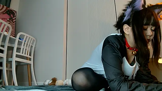minji snow online show from June 2026 12:55:02 PM