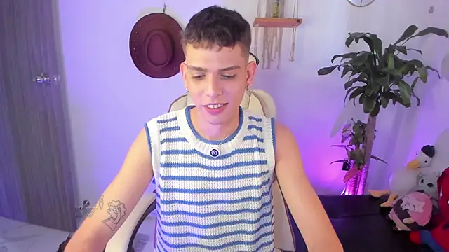 Snapshot of Jasson___ chatting on April 2026 08:06:01 PM Jasson online show from April 2026 08:06:01 PM