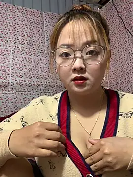 Snapshot of Samsam-006 chatting on December 2025 02:31:01 AM Samsam-006 online show from December 2025 02:31:01 AM