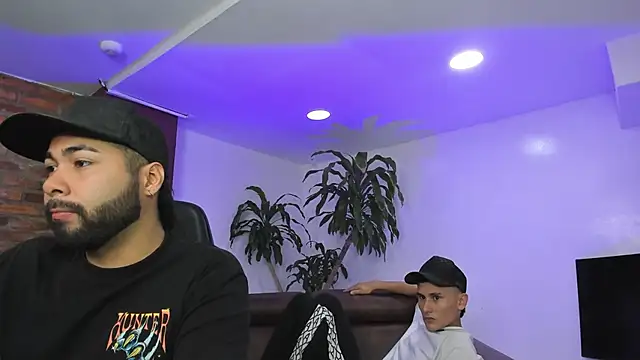 HotThreesoome online show from December 2025 01:16:01 PM