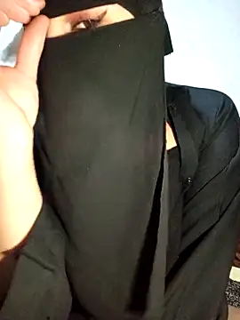 Snapshot of -Batta- chatting on February 2026 09:11:02 PM -Batta- online show from February 2026 09:11:02 PM