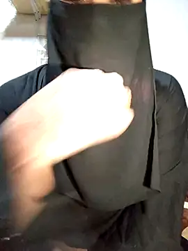 Snapshot of -Batta- chatting on March 2026 11:09:02 PM -Batta- online show from March 2026 11:09:02 PM