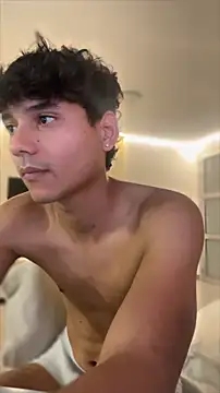 Snapshot of OnlyTyroone chatting on March 2026 09:40:02 PM OnlyTyroone online show from March 2026 09:40:02 PM