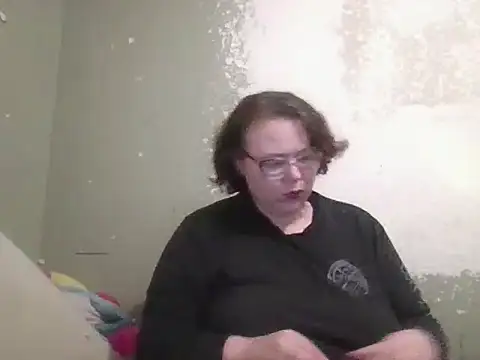 Snapshot of Rentastnrgurl chatting on December 2025 11:58:02 AM Rentastnrgurl online show from December 2025 11:58:02 AM