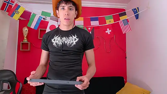 Neo Twink online show from June 2026 06:12:01 PM
