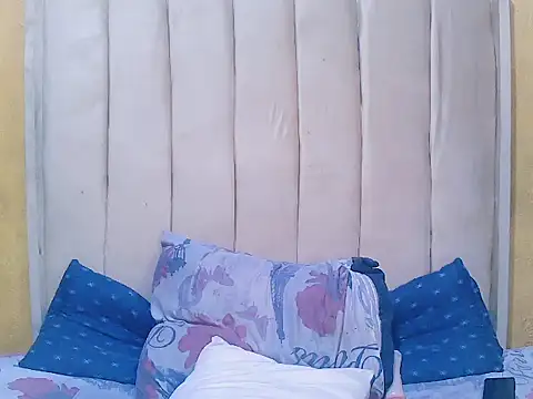 Tokyoxx25 online show from December 2025 09:44:01 PM