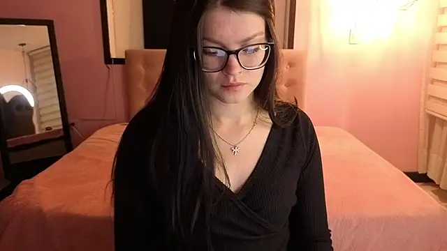 Sara valderrama  online show from June 2026 12:36:02 PM