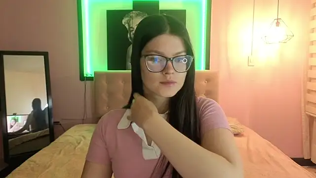 Sara valderrama  online show from June 2026 03:32:02 PM