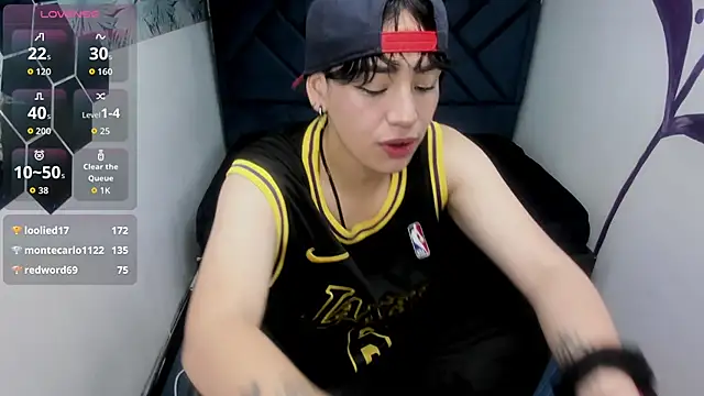 Kiara Fox   online show from January 2026 08:33:01 PM