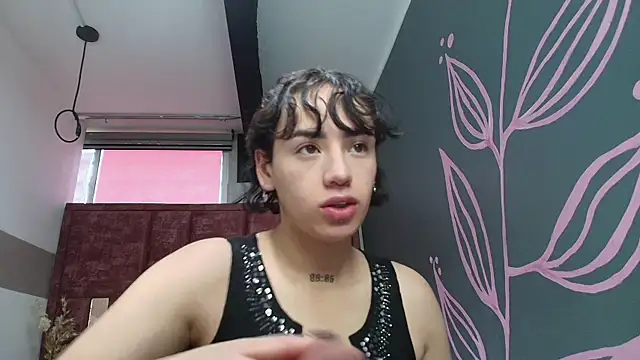 Kiara Fox   online show from April 2026 08:37:01 PM