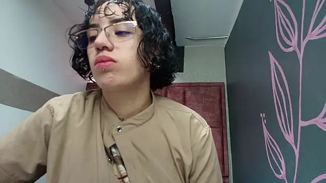 Kiara Fox   online show from May 2026 09:31:02 PM
