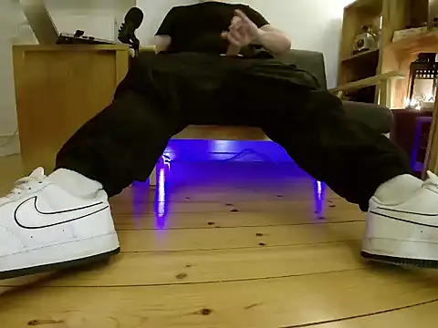 Snapshot of jonas_camboy chatting on December 2025 05:40:02 PM jonas camboy online show from December 2025 05:40:02 PM