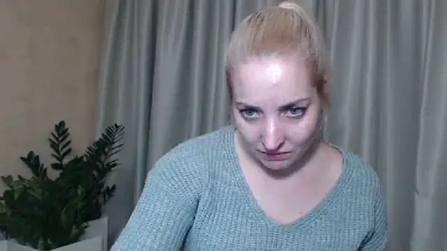 Snapshot of sweetpussy chatting on January 2025 10:25:02 PM sweetpussy online show from January 2025 10:25:02 PM