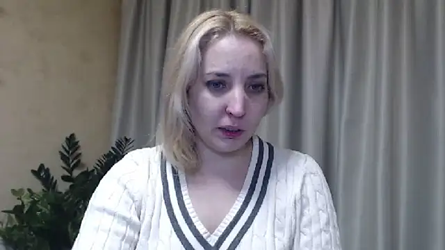 Snapshot of sweetpussy chatting on January 2025 05:05:01 PM sweetpussy online show from January 2025 05:05:01 PM