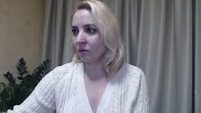 Snapshot of sweetpussy chatting on January 2025 04:52:02 PM sweetpussy online show from January 2025 04:52:02 PM