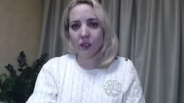 Snapshot of sweetpussy chatting on January 2025 03:55:02 PM sweetpussy online show from January 2025 03:55:02 PM