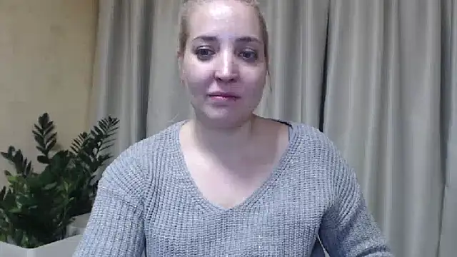 Snapshot of sweetpussy chatting on February 2025 08:18:01 PM sweetpussy online show from February 2025 08:18:01 PM