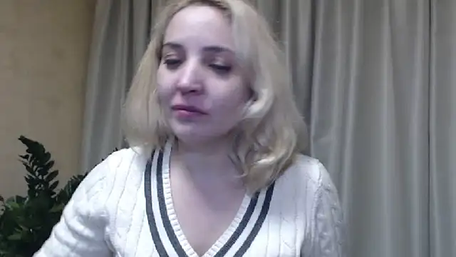 Snapshot of sweetpussy chatting on February 2025 01:10:01 PM sweetpussy online show from February 2025 01:10:01 PM