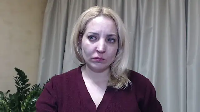 Snapshot of sweetpussy chatting on March 2025 06:18:01 PM sweetpussy online show from March 2025 06:18:01 PM