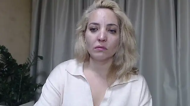 Snapshot of sweetpussy chatting on October 2025 04:07:02 PM sweetpussy online show from October 2025 04:07:02 PM