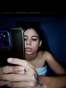 Snapshot of Vaness_hot chatting on March 2026 01:54:01 AM Vaness hot online show from March 2026 01:54:01 AM