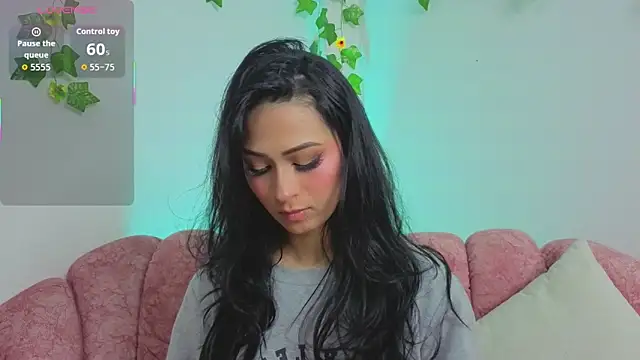 Snapshot of Madison_Cortes chatting on December 2025 09:52:02 PM Madison Cortes online show from December 2025 09:52:02 PM