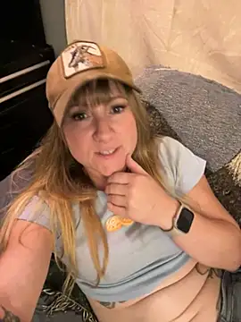 Snapshot of alluringpixie chatting on March 2026 02:04:02 AM alluringpixie online show from March 2026 02:04:02 AM