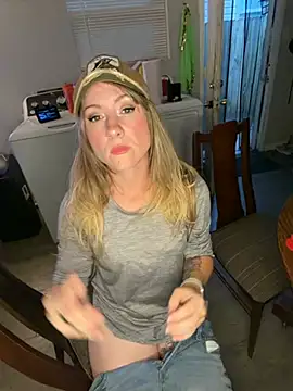 alluringpixie online show from May 2026 11:43:02 PM