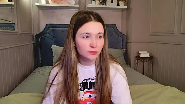 Lina Sinerz online show from February 2026 03:32:01 PM