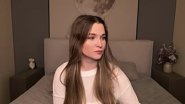Lina Sinerz online show from May 2026 08:36:02 PM