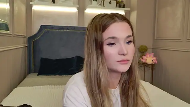 Lina Sinerz online show from June 2026 08:30:02 PM
