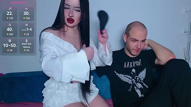 sweetkarii online show from December 2025 04:52:01 AM