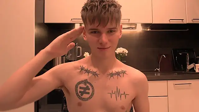 Snapshot of Fredd_Xanders chatting on December 2025 03:30:02 PM Fredd Xanders online show from December 2025 03:30:02 PM