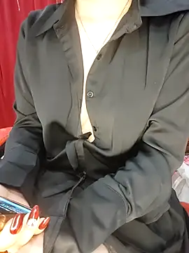 Snapshot of Alone_nothing chatting on February 2026 12:33:02 AM Alone nothing online show from February 2026 12:33:02 AM