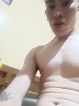 IsabelaAndNicholas online show from December 2025 05:25:01 AM